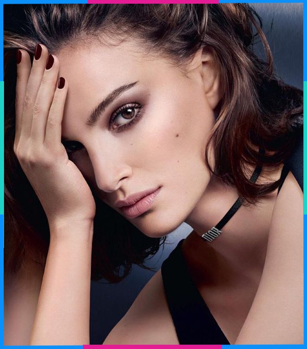 Đôi mắt nâu sâu lắng và thông minh của nữ diễn viên Natalie Portman, thuộc cung Song Tử.