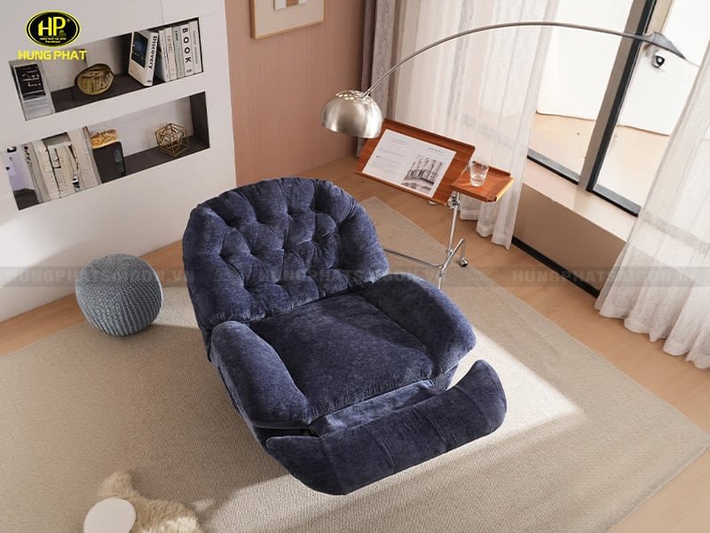 Ghế sofa đơn 1m màu tím, lý tưởng cho góc đọc sách trong phòng ngủ