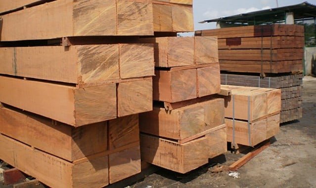 Gỗ gõ đỏ Nam Phi màu nhạt, nhẹ hơn