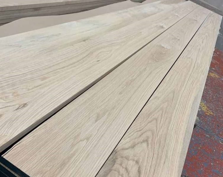 Gỗ Sồi Trắng có màu sáng và khả năng chống ẩm