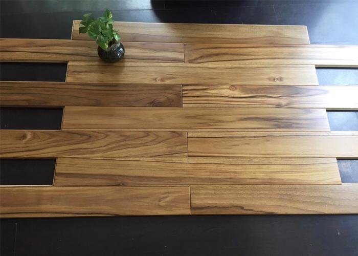 Gỗ Teak tự nhiên với vân gỗ đẹp mắt và khả năng chống cong vênh vượt trội