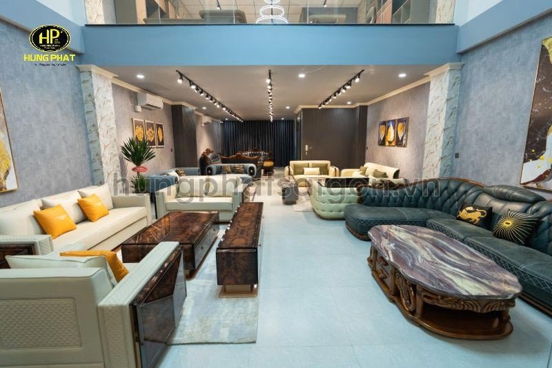 Góc trưng bày sofa trong cửa hàng nội thất Thủ Đức