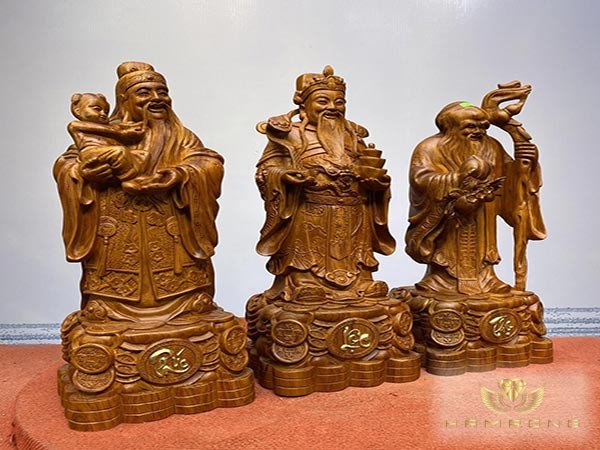 Hình ảnh ba ông Phúc Lộc Thọ thường được trưng bày trong nhà