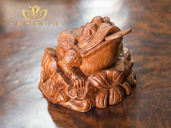 Hình ảnh Cóc ngậm tiền biểu tượng tài lộc phong thủy