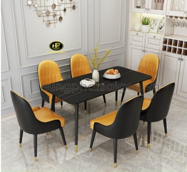 Hình ảnh minh họa việc mua bàn ăn với lựa chọn thanh toán linh hoạt