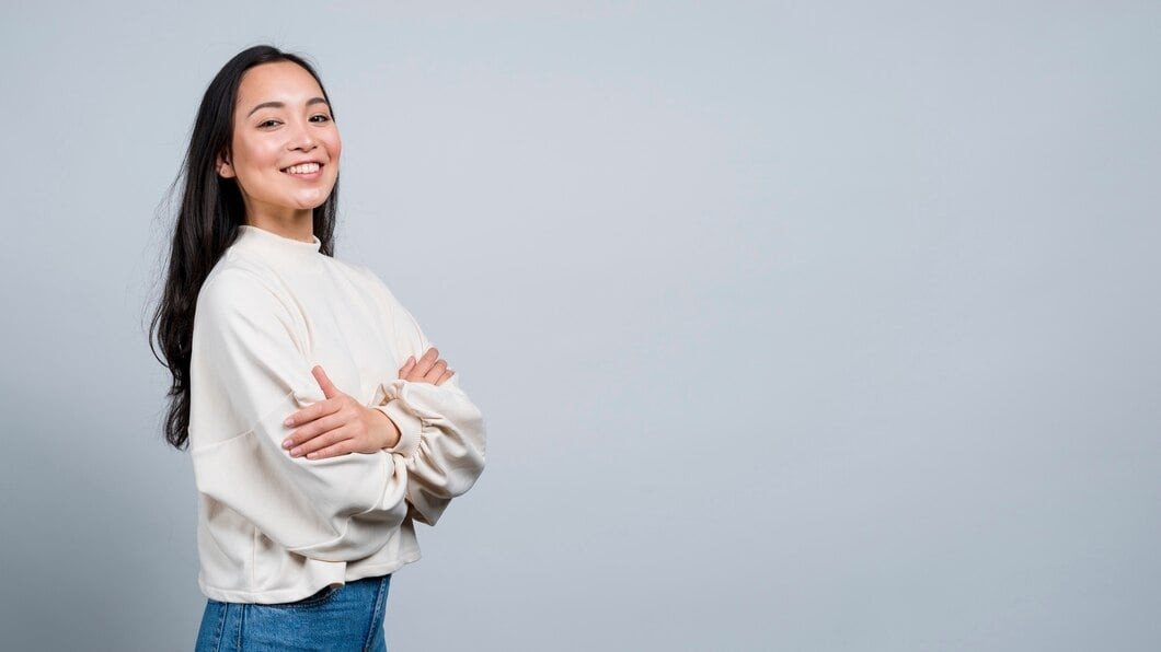 Hình ảnh người phụ nữ biểu trưng cho tính cách nữ Quý Hợi 1983, thân thiện và thông minh