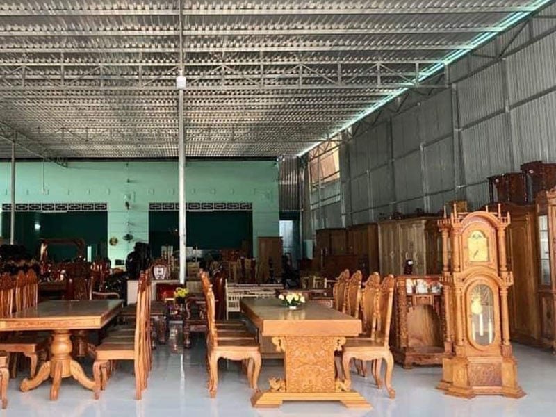 Hình ảnh trưng bày đồ nội thất tại cửa hàng Ngô Gia Furniture