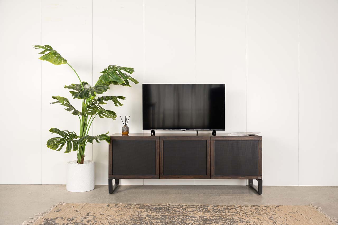 Kệ tivi gỗ KOLDING với nhiều ngăn kéo tiện lợi