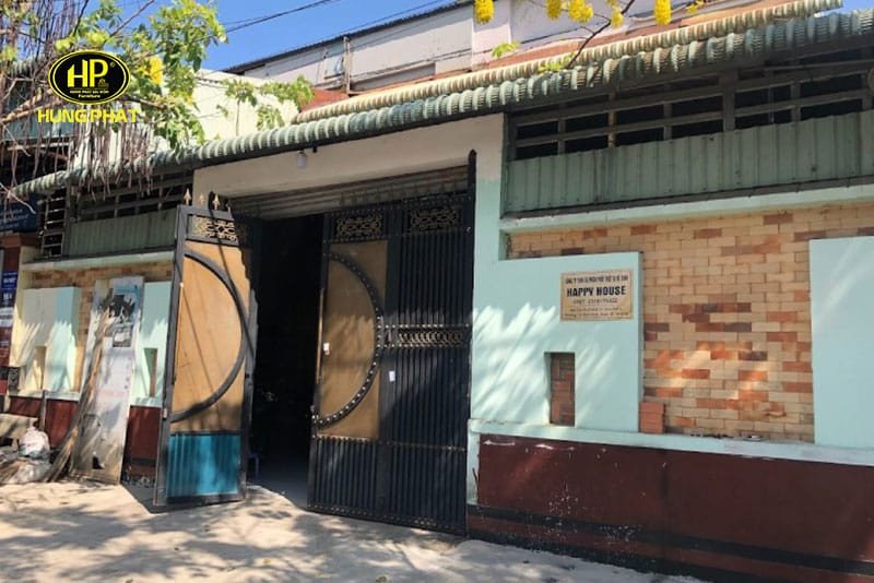 Không gian bên trong showroom Nội thất Happy House