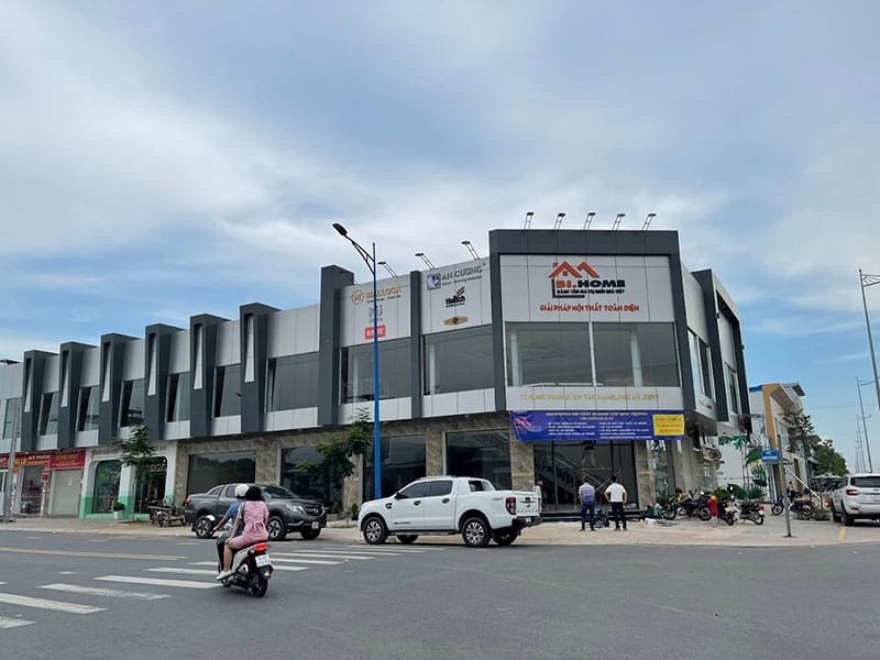 Không gian trưng bày nội thất hiện đại tại showroom Bihome Furniture Bà Rịa