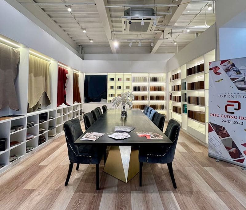 không gian trưng bày nội thất Phú Cường