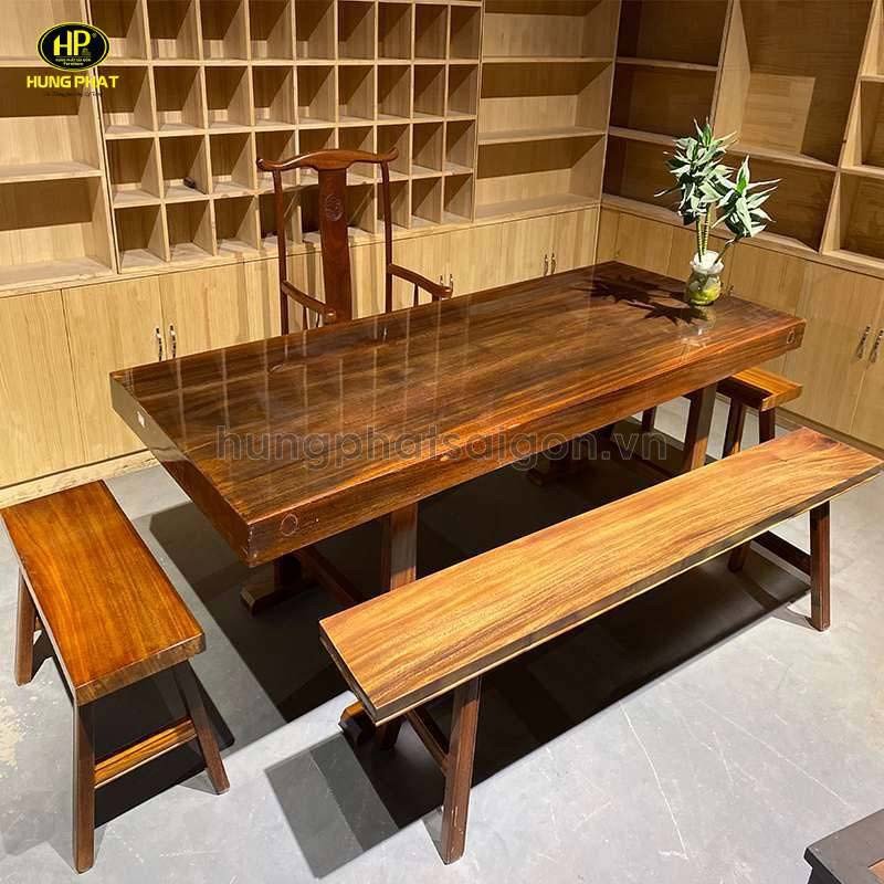 Kiểm tra chất lượng bàn trà gỗ cẩm lai
