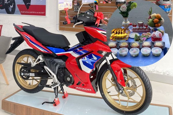 Lễ vật cúng xe máy mới mua chuẩn bị đầy đủ