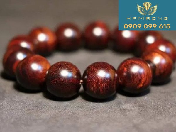 Lựa chọn vật phẩm phong thủy gỗ Tử Đàn phù hợp