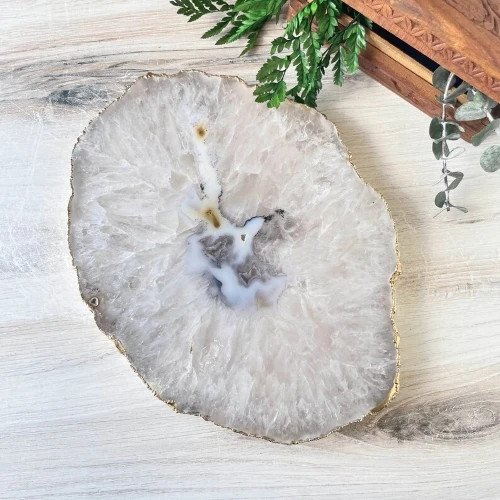 Mã não trắng mang lại sự bình an và năng lượng tích cực