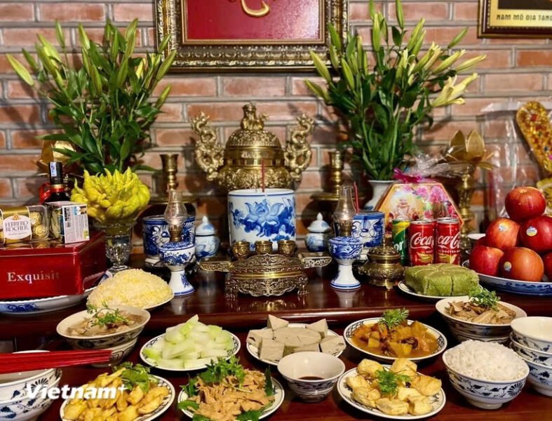 Mâm cỗ chay thanh tịnh chuẩn bị cho lễ cúng Rằm tháng Giêng