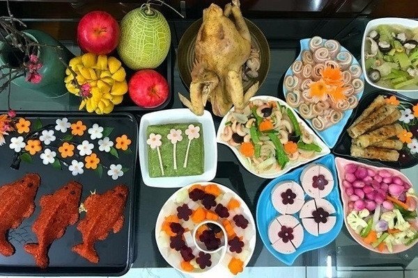 Mâm cỗ cúng ông Công ông Táo được bày trí tại nơi cúng đúng nhất.
