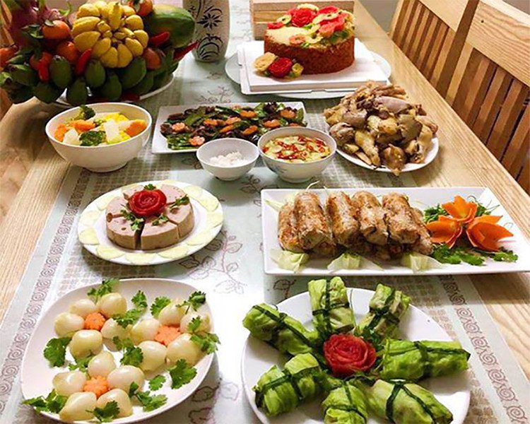 Mâm cỗ cúng ông táo với 8 món truyền thống được bày biện cẩn thận