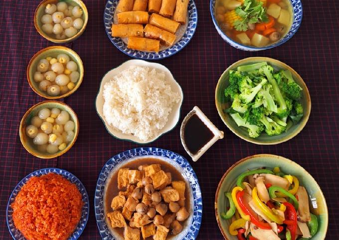 Mâm cơm chay cúng rằm đẹp mắt với nhiều món