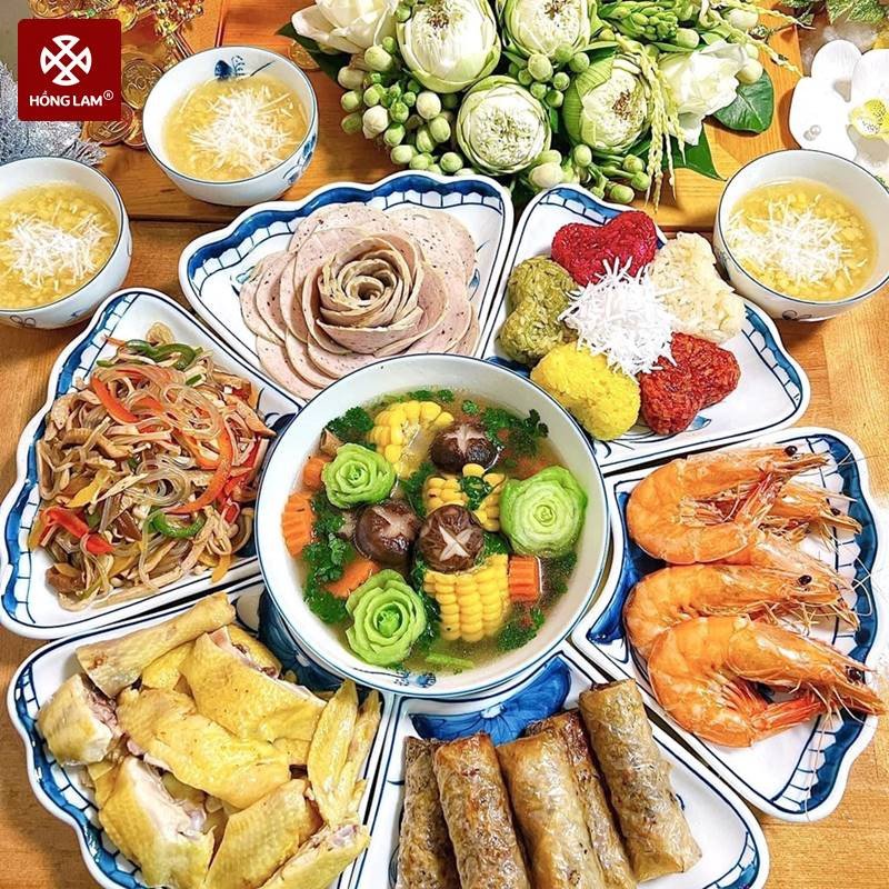 mâm cơm cúng rằm tháng giêng ngoài trời