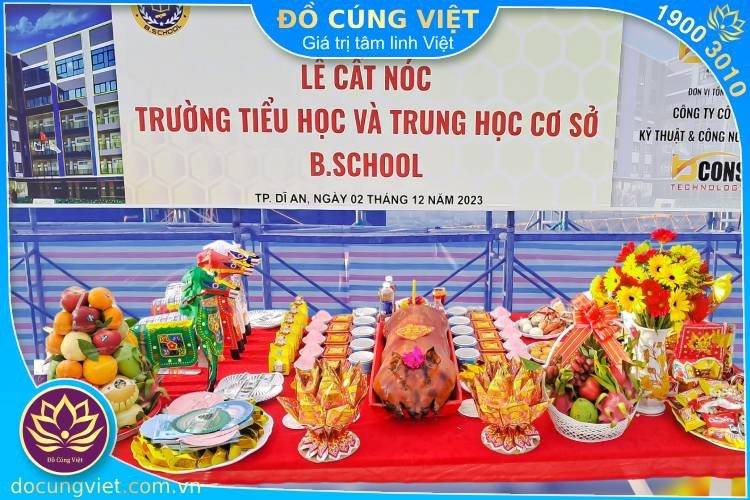 Mâm lễ cúng cất nóc nhà đầy đủ và trang trọng trên sân thượng