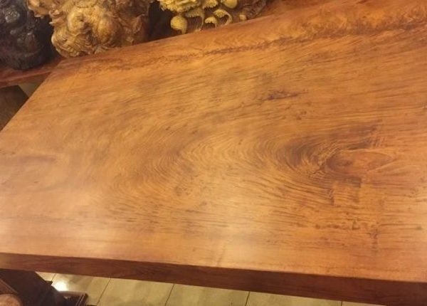 Mặt cắt gỗ đinh hương từ miền Bắc Việt Nam