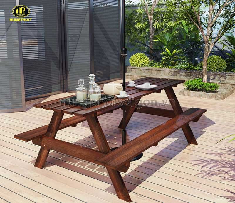 Mẫu bàn trà ngoài trời gỗ nguyên khối tự nhiên, mộc mạc.