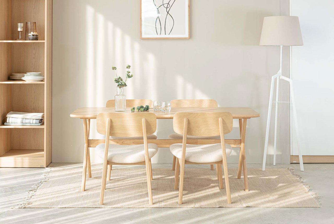 Mẫu bộ bàn ăn 4 ghế gỗ cao su tự nhiên VLINE