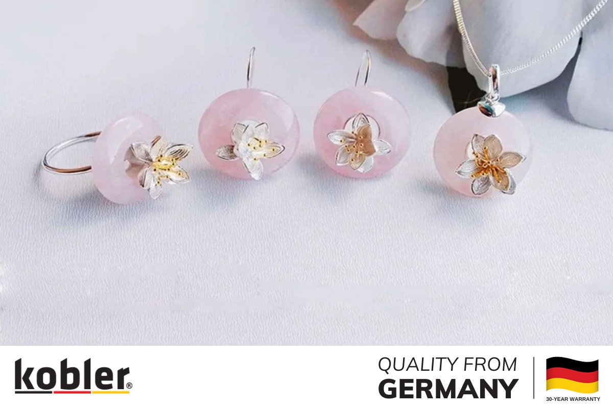 Năng lượng tích cực từ thạch anh hồng giúp chủ nhân trân quý bản thân.