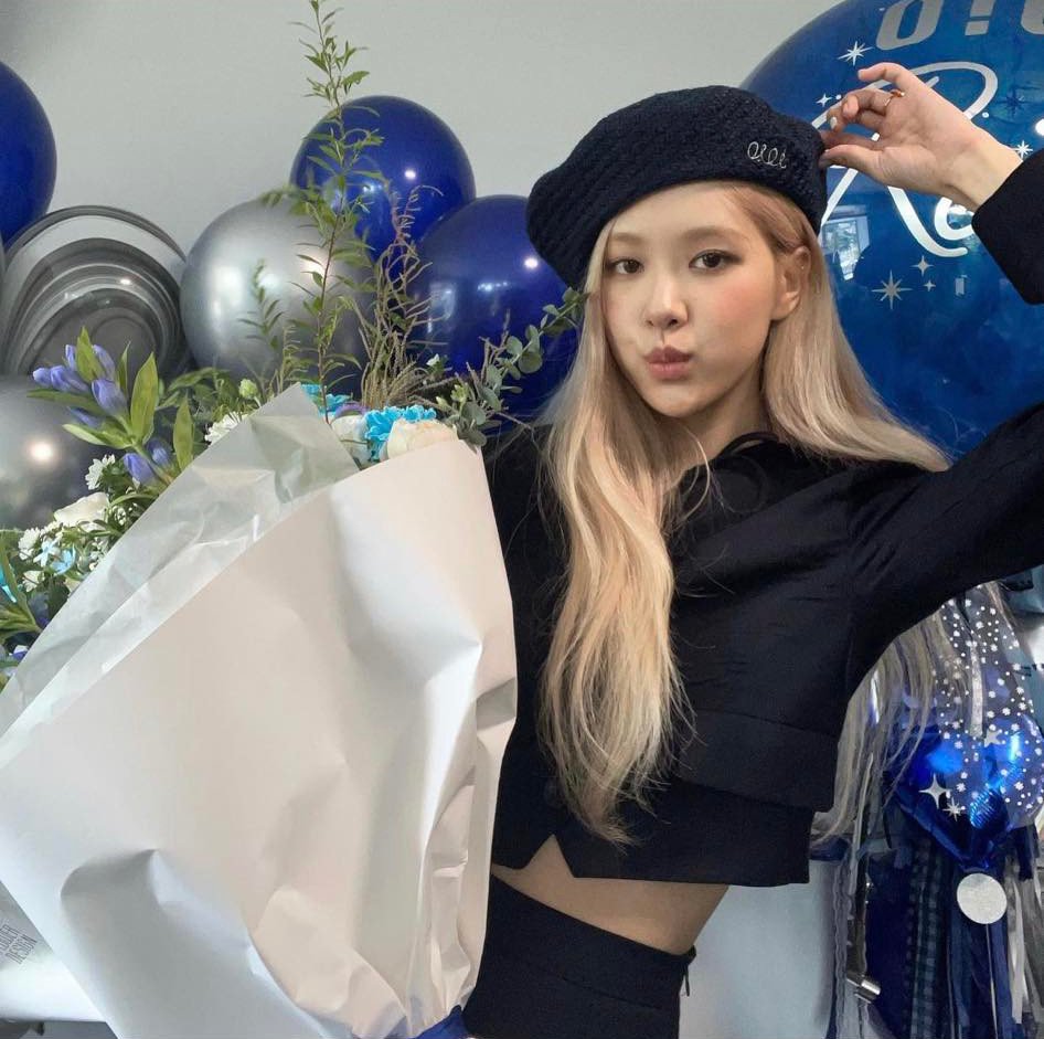 Nét đáng yêu và tài năng của Rose Blackpink cung Bạch Dương mặt trăng