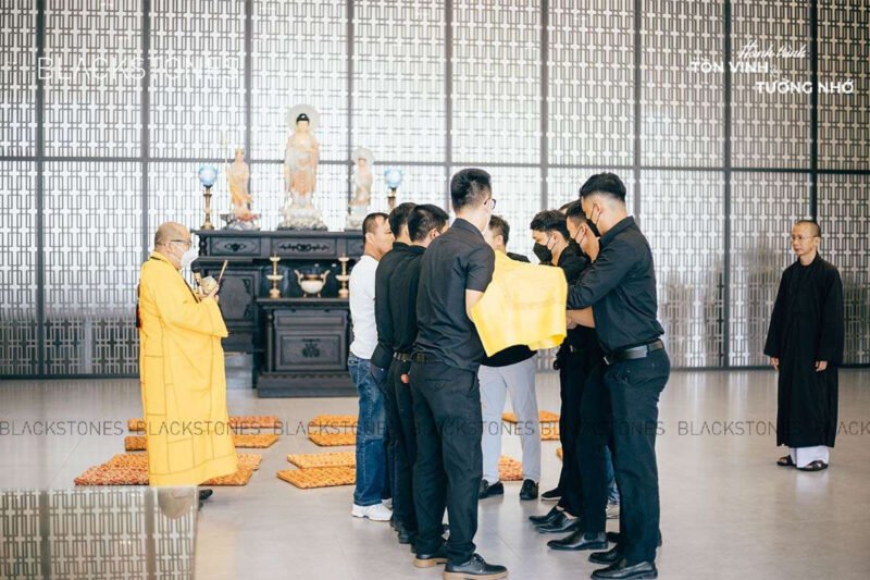 Nghi thức khâm liệm thi hài trong các lễ cúng trong đám tang