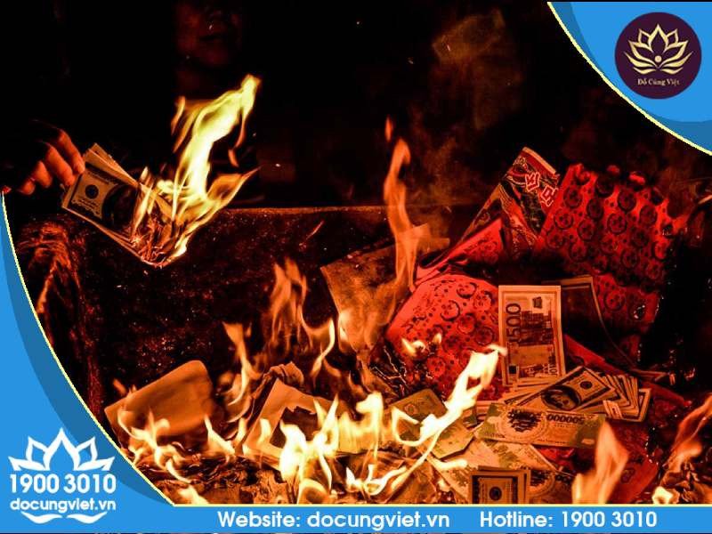 Nghi thức văn khấn đốt quần áo cho người chết với mâm cúng trang trọng