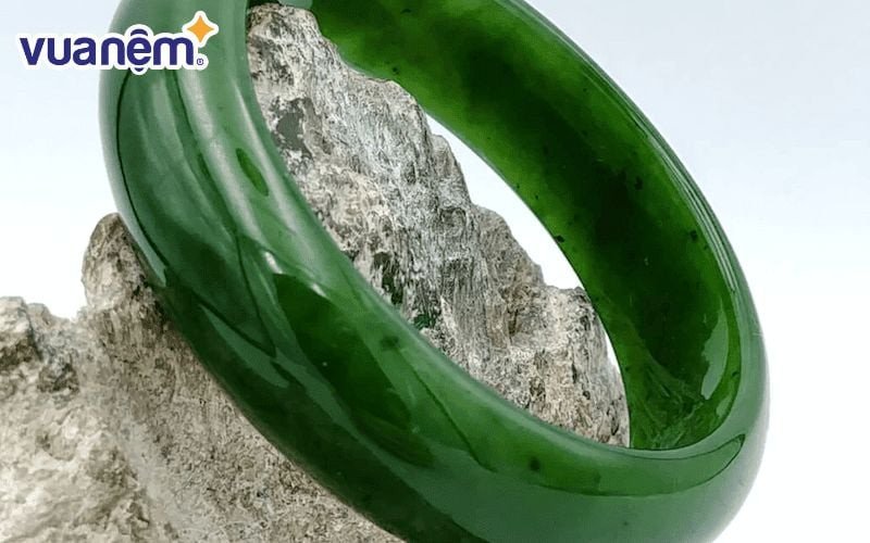 Ngọc thể hiện sự cao quý, sang trọng