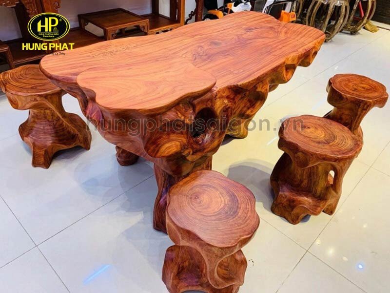 Nhược điểm của bàn trà làm từ gỗ gõ đỏ