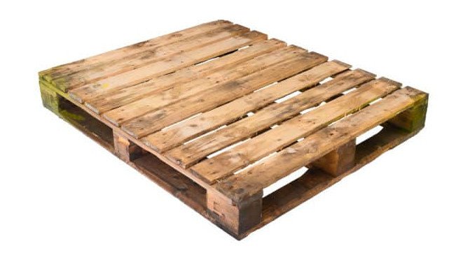 Pallet gỗ tiêu chuẩn được sử dụng trong kho bãi