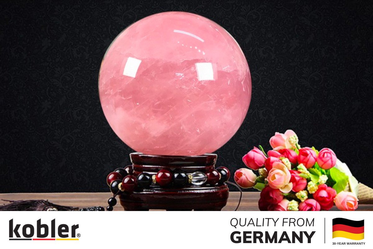 Quả cầu thạch anh hồng biểu tượng của trí tuệ và bình an.