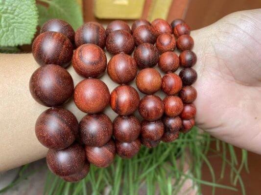 Sản phẩm vòng tay làm từ gỗ Tử Đàn Lông Bò