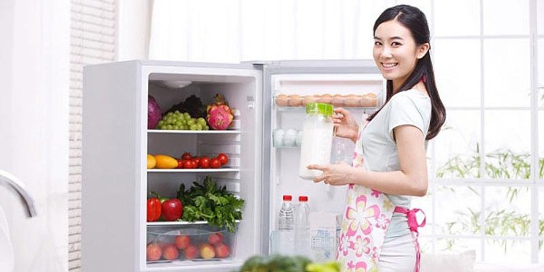Sắp xếp quá nhiều thực phẩm là nguyên nhân tủ lạnh không đông đá