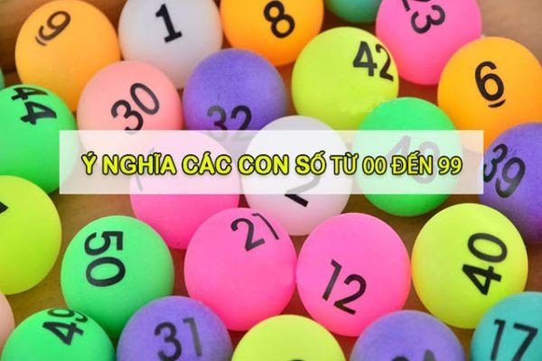 Bàn thờ gia tiên với các vật phẩm phong thủy biểu trưng cho ý nghĩa số 55 hợp mệnh gì mang lại may mắn