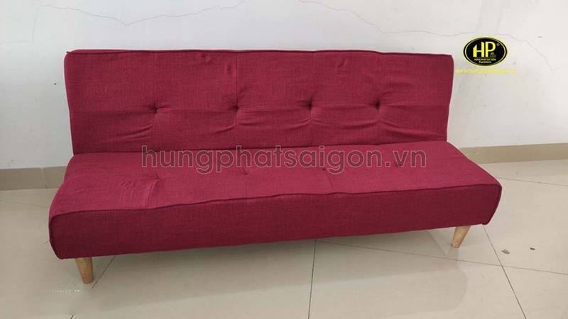 Sofa băng nhỏ màu xám đặt sát tường phù hợp phòng trọ