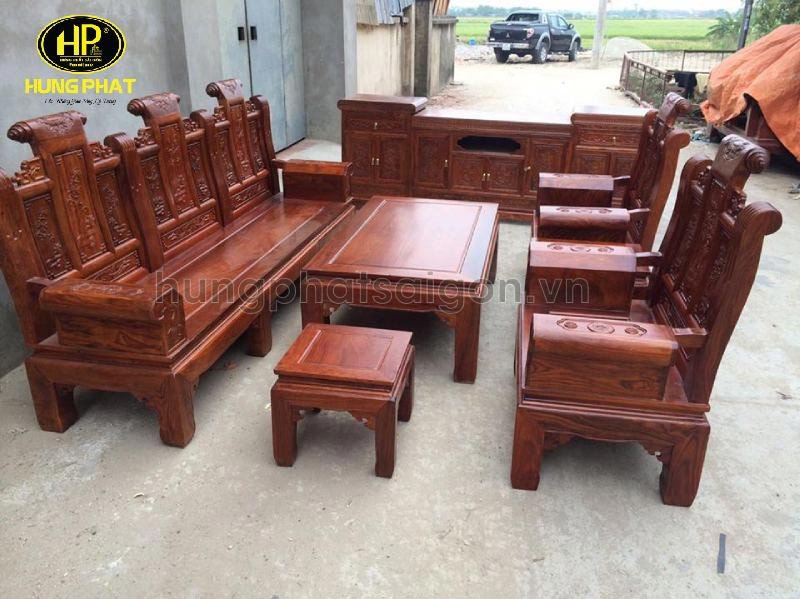 Sofa gỗ hương vân kiểu cuộn thư độc đáo