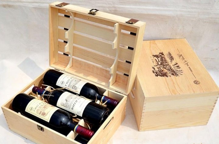Thùng đựng rượu làm từ vật liệu gỗ thông