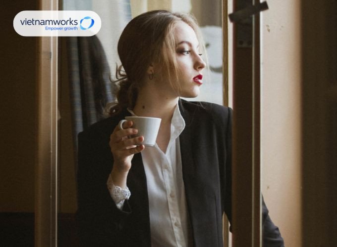 Tính cách đặc trưng của nữ giới tuổi Ất Mùi sinh năm 1955, mạnh mẽ bên ngoài nhưng đa cảm bên trong