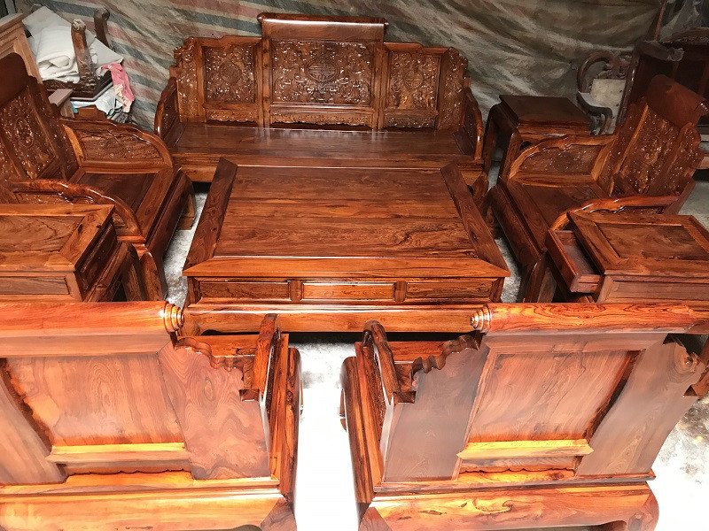 Toàn cảnh bộ bàn ghế Trung Quốc chế tác từ gỗ quý