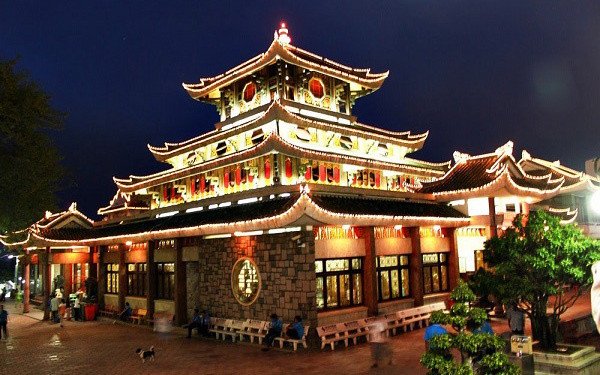 Toàn cảnh Miếu Bà Chúa Xứ Núi Sam Châu Đốc với kiến trúc độc đáo