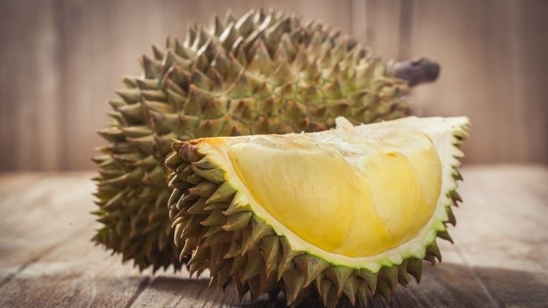 Trái cây có mùi quá nồng như sầu riêng không nên dùng để cúng rằm tháng 7
