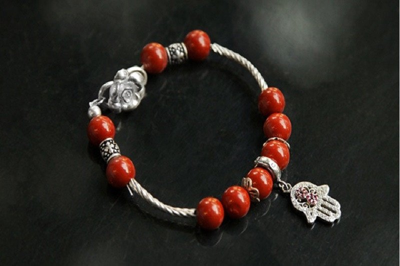 Trang sức phong thủy từ đá quý cho người tuổi Bính Tuất 2k6