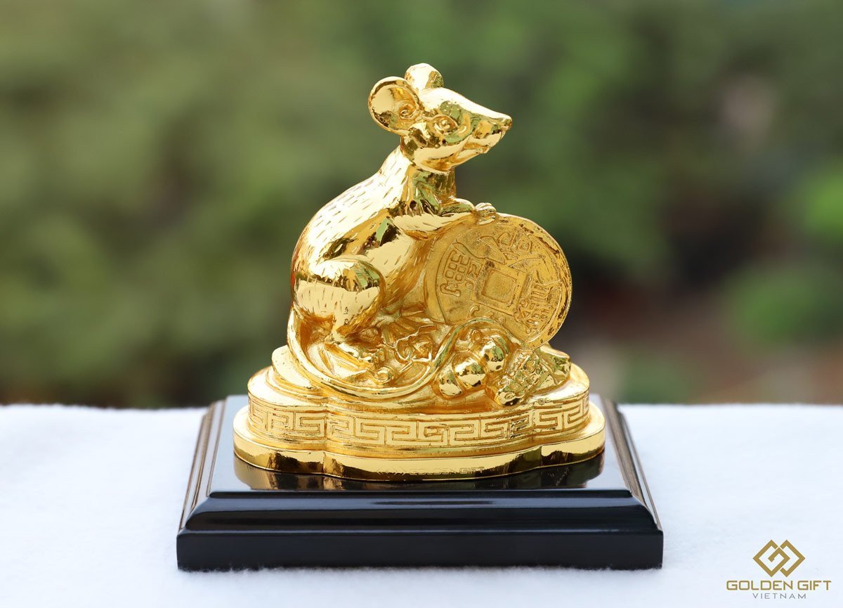 Tượng chuột phong thủy mạ vàng sang trọng