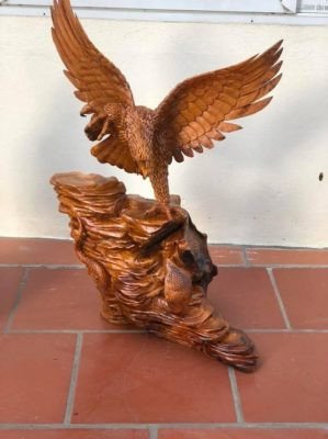 tượng đại bàng gỗ phong thủy