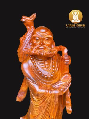 Tượng gỗ Đạt Ma cổ dáng hành cước, khắc tả tinh xảo